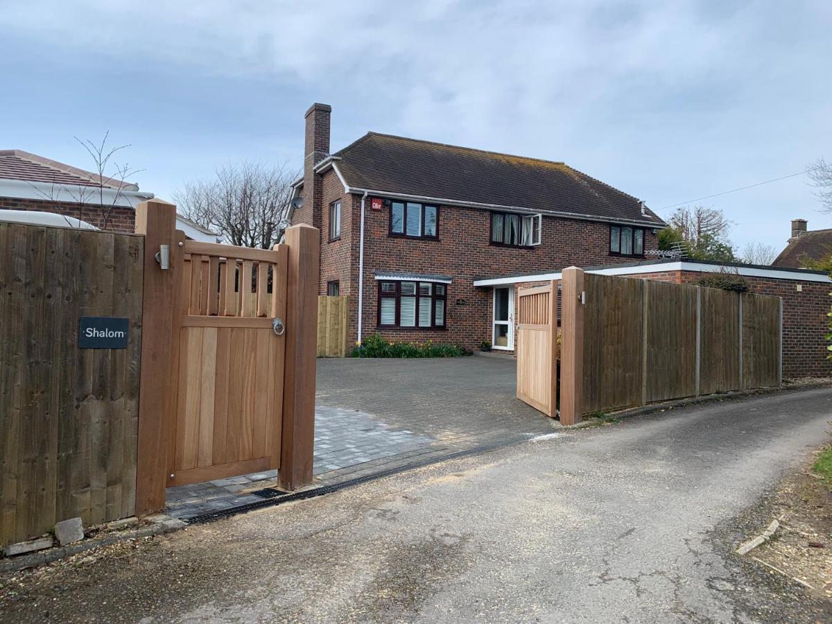 Self Contained Annex With Bedroom Bathroom Sitting Room And Kitchenette Emsworth Exterior photo